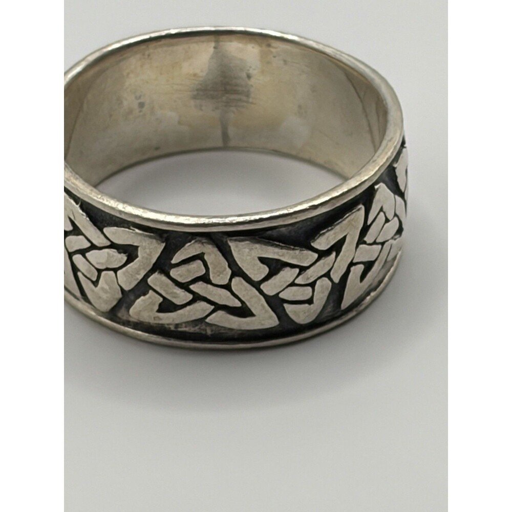 Vintage  Sterling Silver Celtic Knotwork Motif Ring or Band size 9. 925